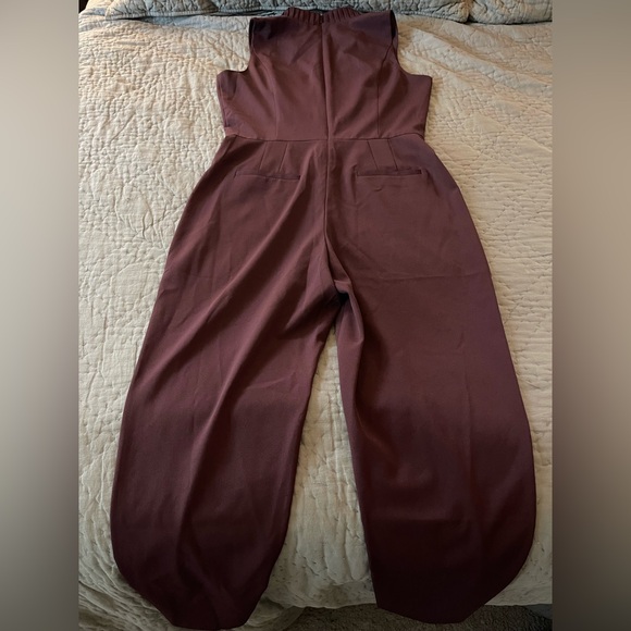 White House Black Market Burgundy Pleated Collar Jumpsuit Sz 8 Holidays Dressy - Picture 7 of 16